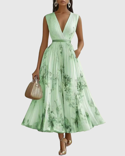 Calista | Elegant Pleated Maxi Dress in Floral White