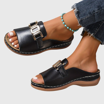 Alethea | White Comfy Buckle Sandals