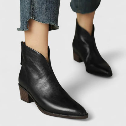 Aurelia | Black Leather Elegant Boots