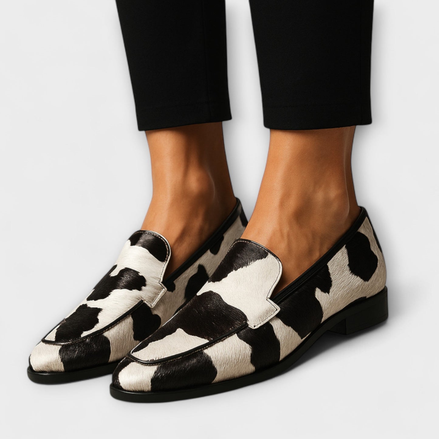 Astrid | Black & White Cowhide Orthopedic Support Loafers
