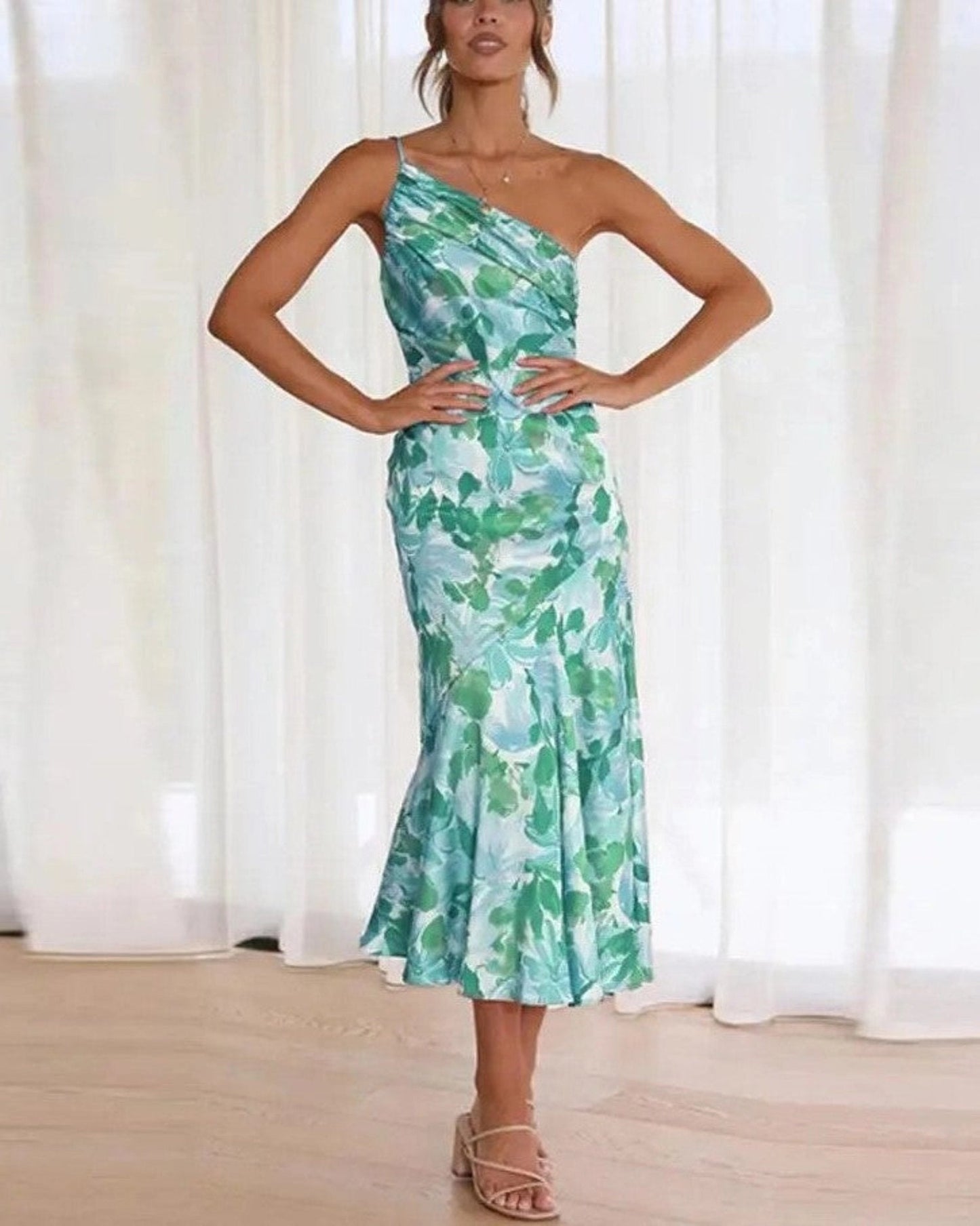 Alethea | Elegant Women's Summer Maxi Dress with Asymmetrical Cut & Vibrant Floral Pattern