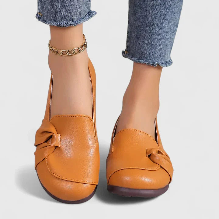 Calantha | Beige Elegant Shoes with Bow Detail