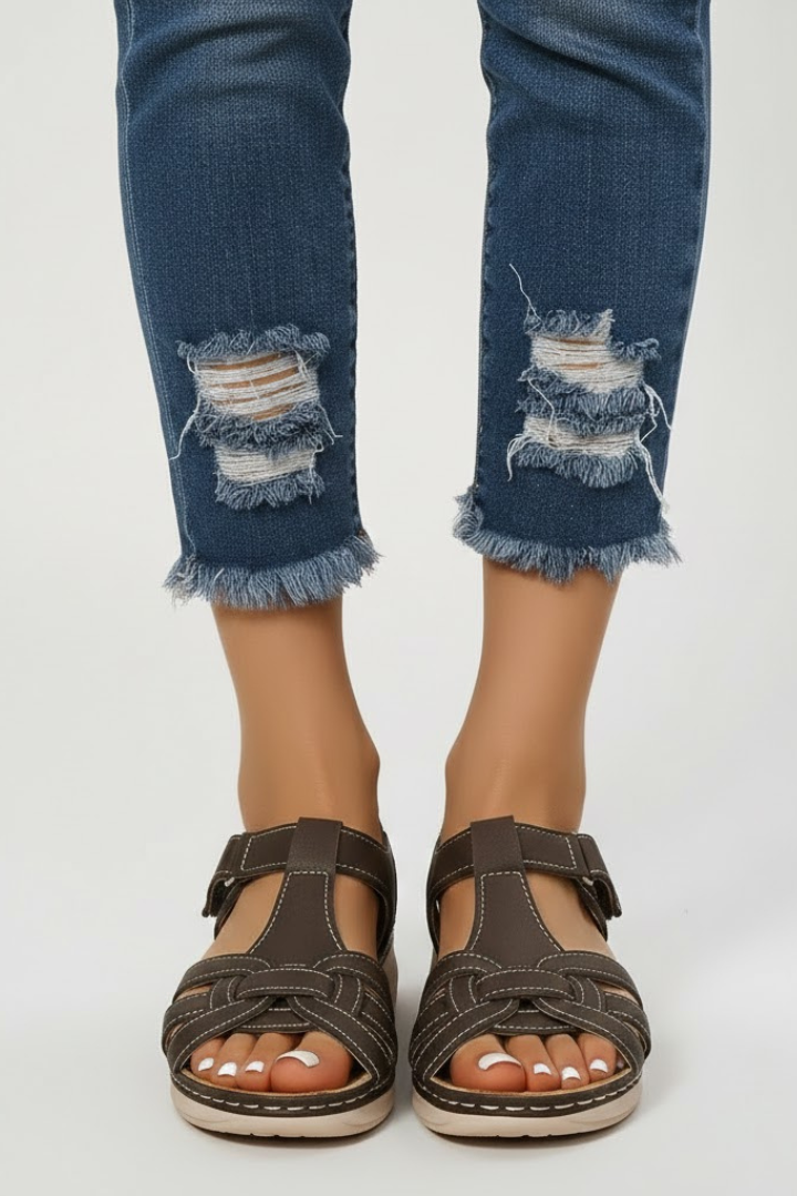 Women’s Retro Strap Sandals with Buckle Fastening - Dark Brown Leather