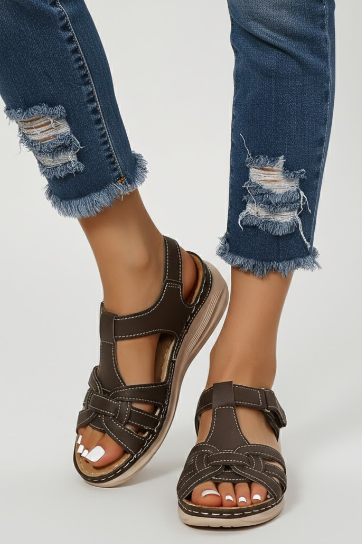 Women’s Retro Strap Sandals with Buckle Fastening - Dark Brown Leather