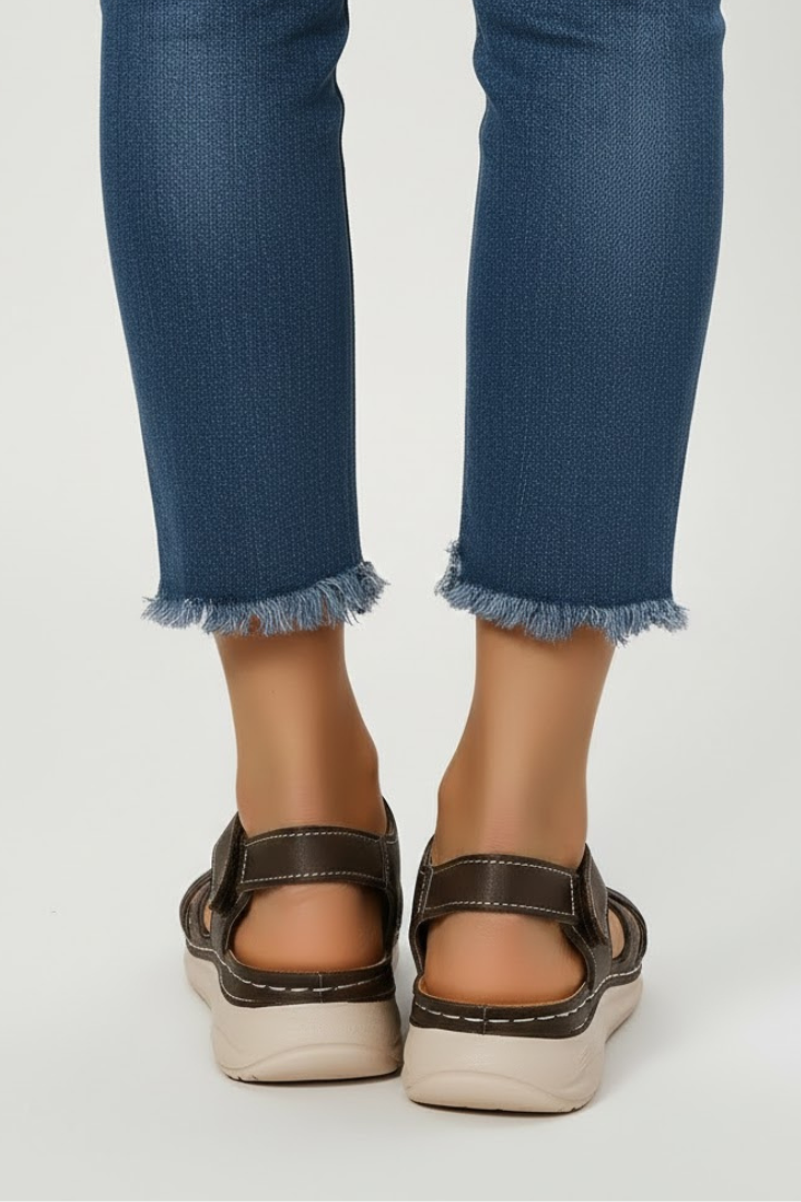 Women’s Retro Strap Sandals with Buckle Fastening - Dark Brown Leather