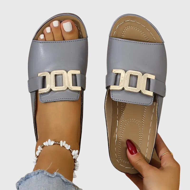 Alethea | White Comfy Buckle Sandals