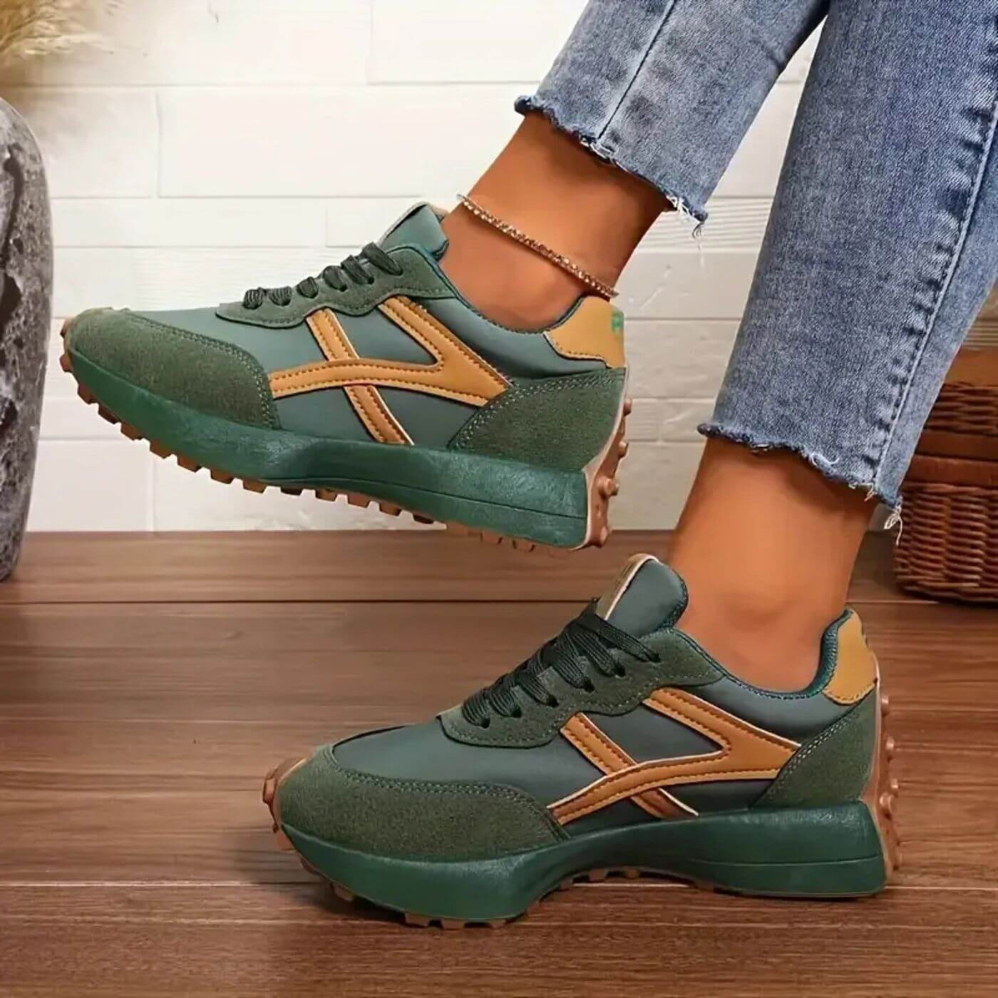 Aurelia | Green Orthopedic Sneakers with Suede Accents