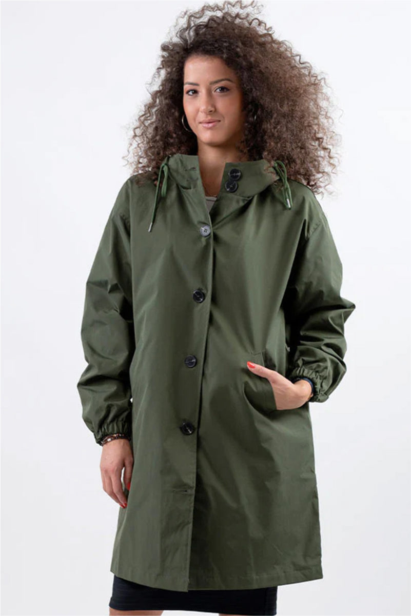 Astrid | Oversized Water-Resistant Windbreaker in Vibrant Red