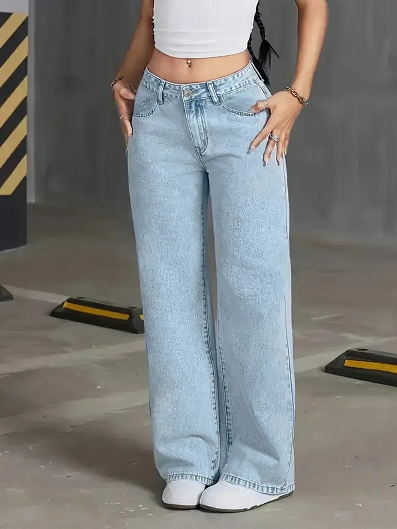 Astrid | Women’s Light Wash Wide Leg Jean in Soft Denim