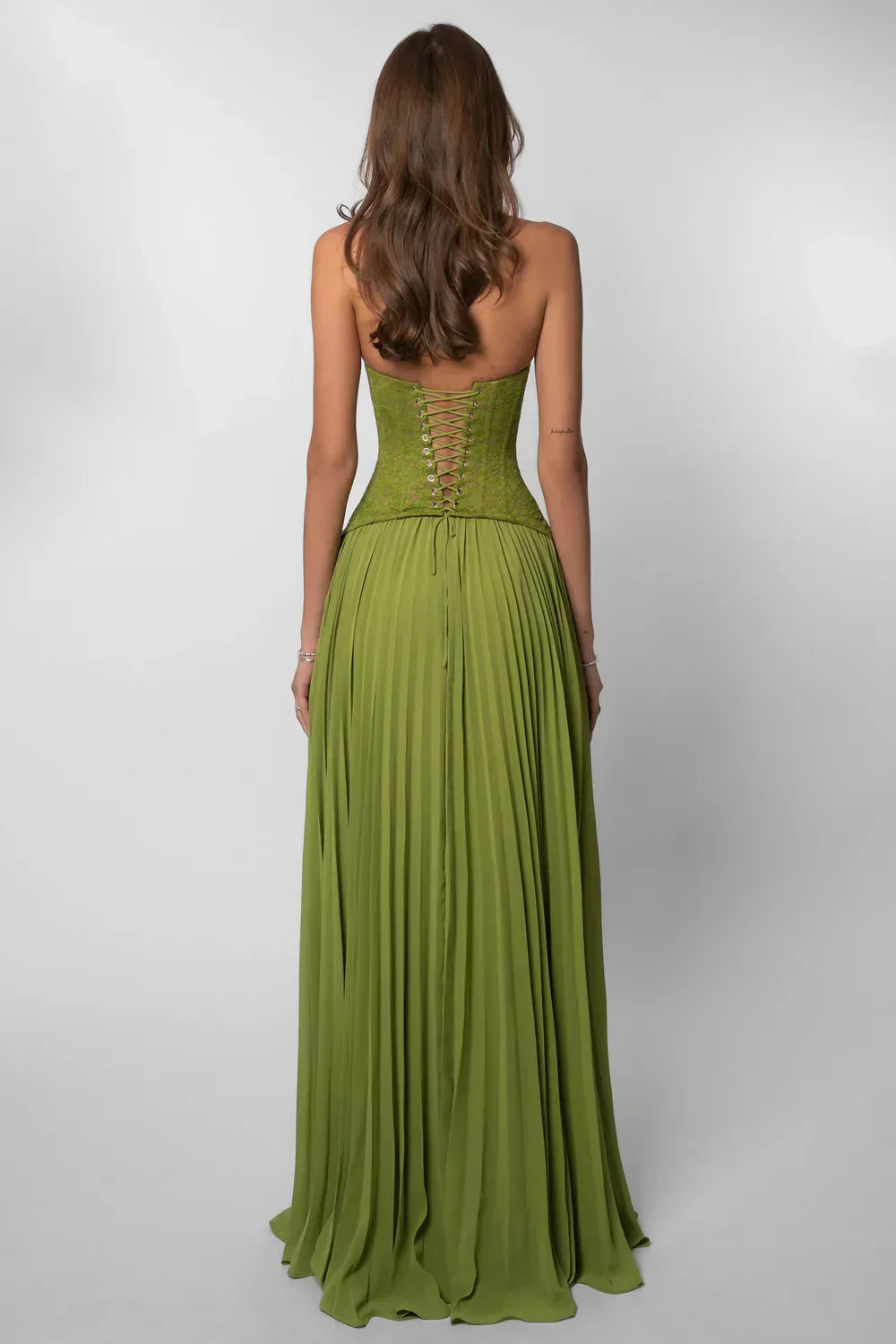 Women's Elegant Halter Pleated Maxi Wedding Guest Dress in Olive Green