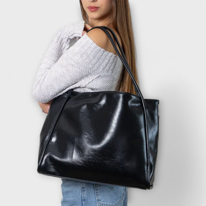 Astrid | Women’s Classic Black Leather Everyday Carry Handbag Style