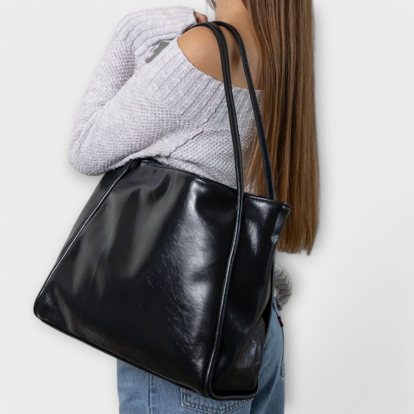 Astrid | Women’s Classic Black Leather Everyday Carry Handbag Style